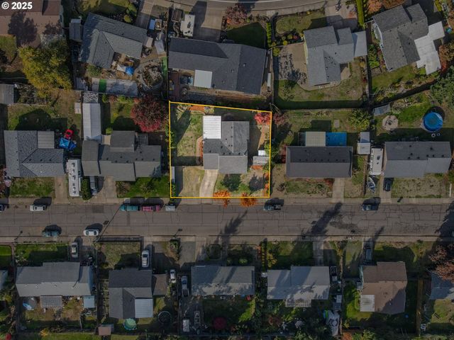 1480 EDISON Ave, Cottage Grove, OR 97424