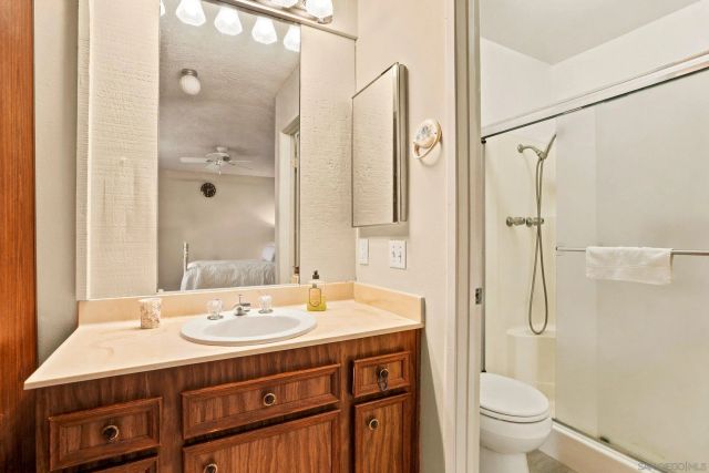 833 W Chase, El Cajon, CA 92020