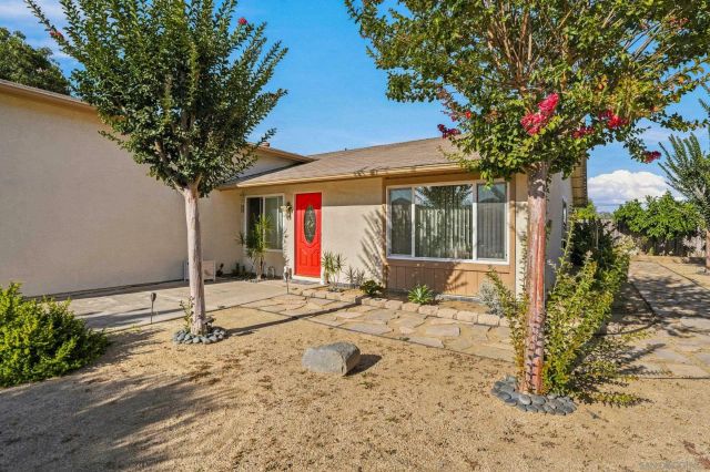833 W Chase, El Cajon, CA 92020