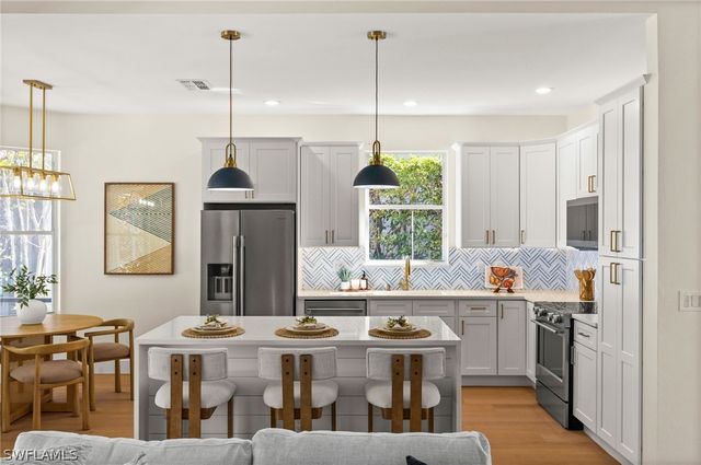 8841 Springwood CT, Bonita Springs, FL 34135