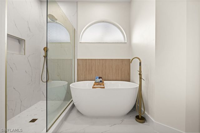 8841 Springwood CT, Bonita Springs, FL 34135