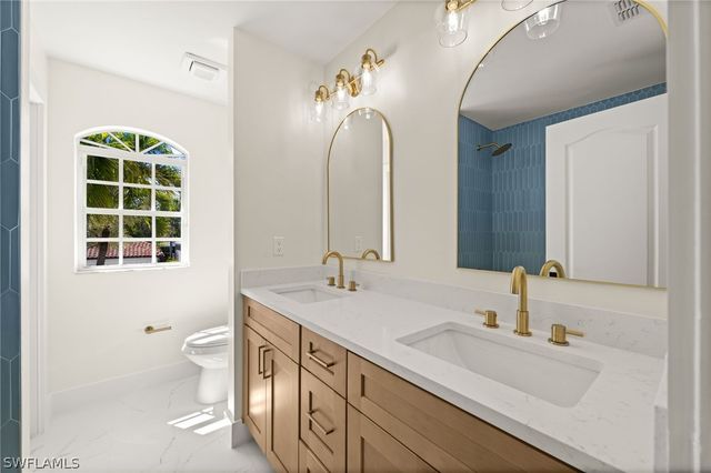 8841 Springwood CT, Bonita Springs, FL 34135