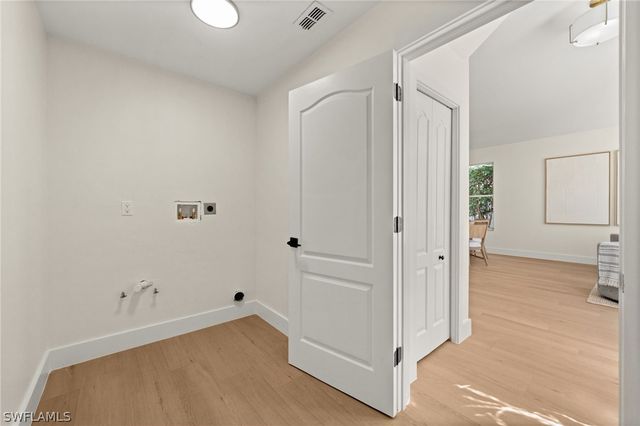 8841 Springwood CT, Bonita Springs, FL 34135