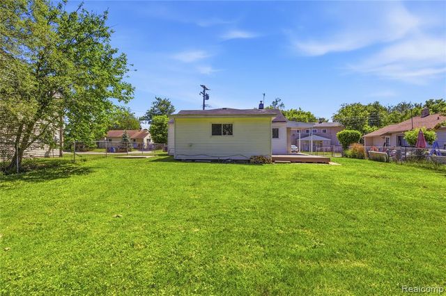 31505 Allegan Court, Westland, MI 48186