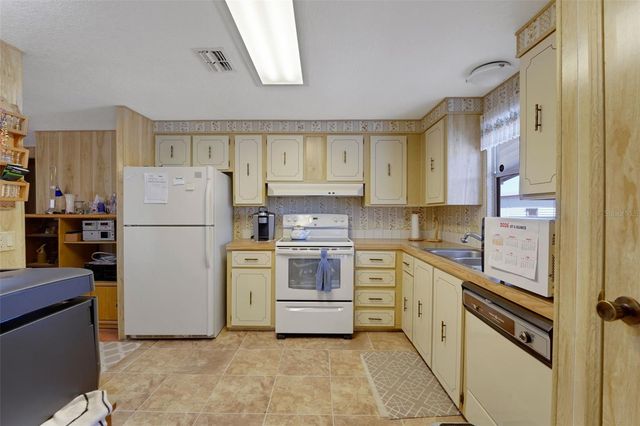 5864 RED FOX DRIVE, Winter Haven, FL 33884