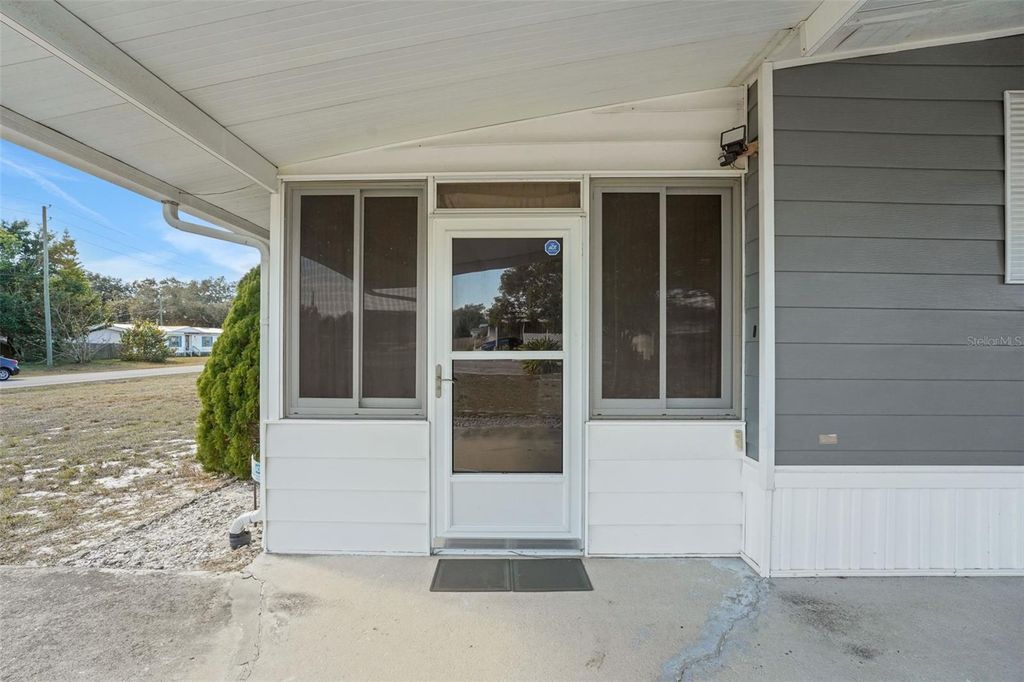 Image 13 of property listing at 5864 RED FOX DRIVE, Winter Haven, FL 33884