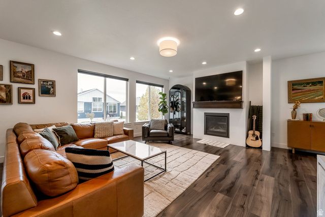 1633 W ALPENGLOW CIR, Farmington, UT 84025