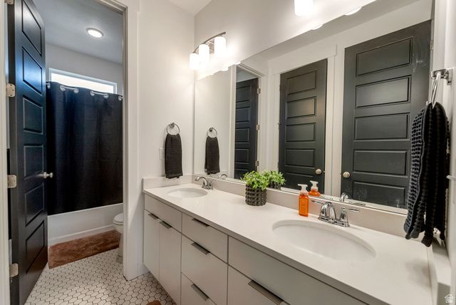 1633 W ALPENGLOW CIR, Farmington, UT 84025