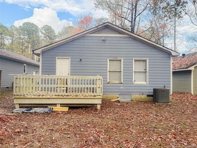 532 Crooked Creek Road, Fayetteville, NC 28301