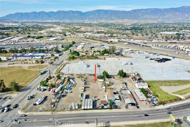 1966 W Rialto, San Bernardino, CA 92410