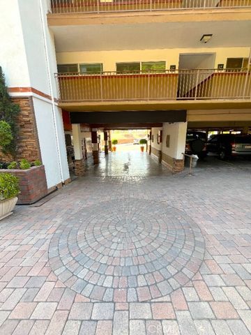 100 Cliff Drive 6, Laguna Beach, CA 92651