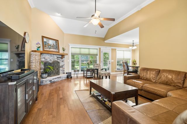 818 Tall Oak Trl, Mount Juliet, TN 37122