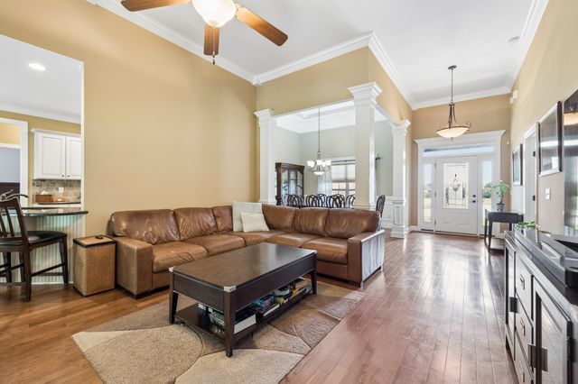 818 Tall Oak Trl, Mount Juliet, TN 37122