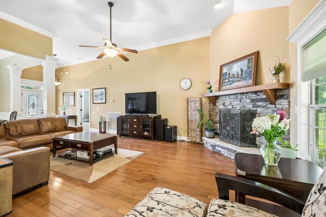 818 Tall Oak Trl, Mount Juliet, TN 37122