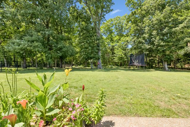 818 Tall Oak Trl, Mount Juliet, TN 37122