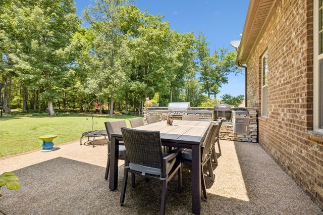 818 Tall Oak Trl, Mount Juliet, TN 37122