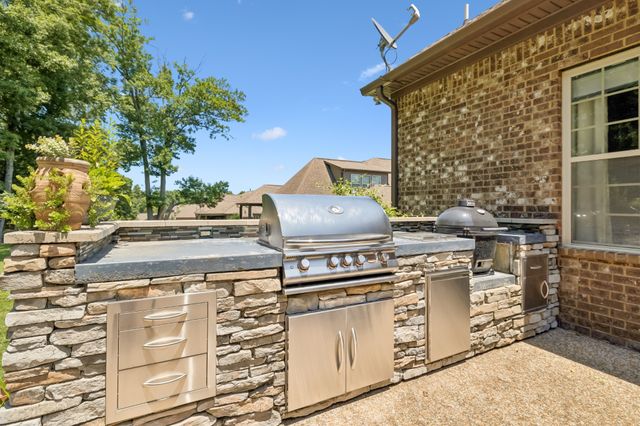 818 Tall Oak Trl, Mount Juliet, TN 37122