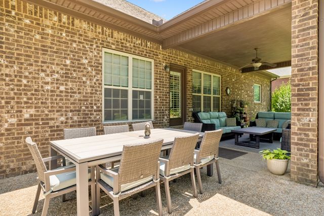 818 Tall Oak Trl, Mount Juliet, TN 37122