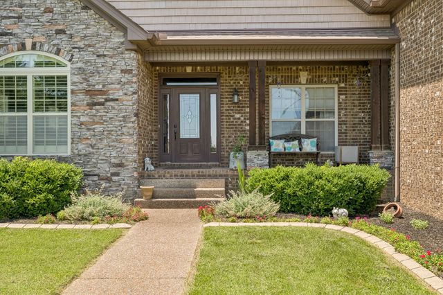 818 Tall Oak Trl, Mount Juliet, TN 37122