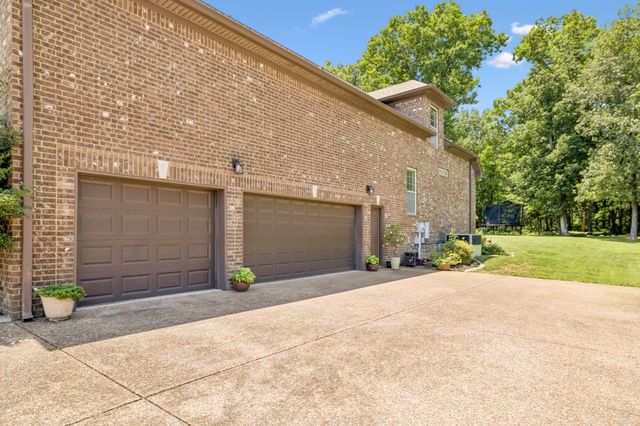 818 Tall Oak Trl, Mount Juliet, TN 37122