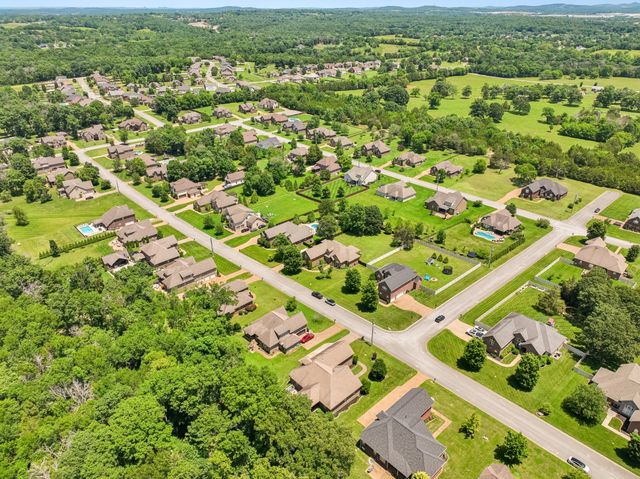818 Tall Oak Trl, Mount Juliet, TN 37122