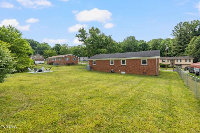 1214 Ledford Street, Elizabethton, TN 37643