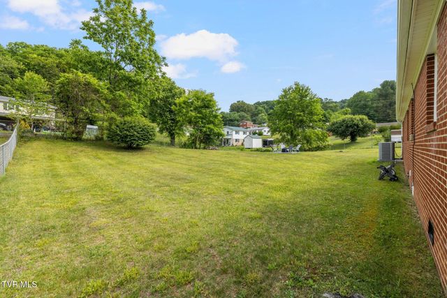 1214 Ledford Street, Elizabethton, TN 37643