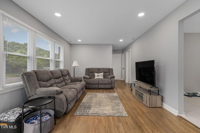 1214 Ledford Street, Elizabethton, TN 37643