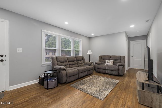 1214 Ledford Street, Elizabethton, TN 37643