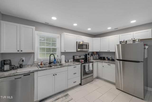 1214 Ledford Street, Elizabethton, TN 37643