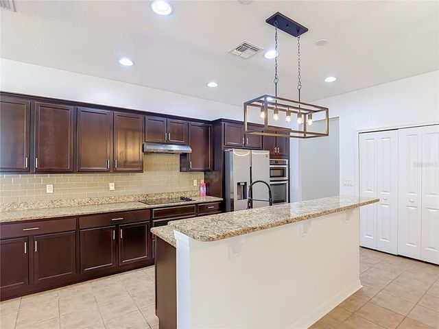 1113 CANYON OAKS DRIVE, Brandon, FL 33510