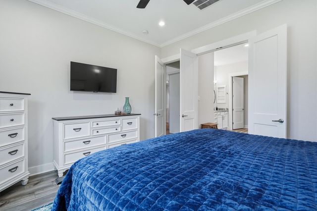 6115 San Leon Drive, Dickinson, TX 77539