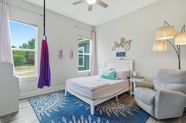 6115 San Leon Drive, Dickinson, TX 77539