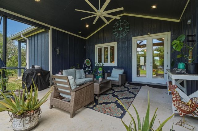 6115 San Leon Drive, Dickinson, TX 77539