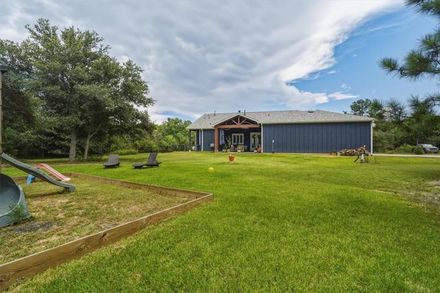 6115 San Leon Drive, Dickinson, TX 77539