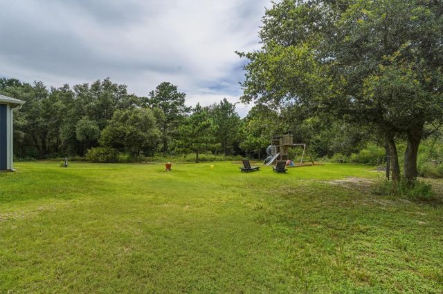 6115 San Leon Drive, Dickinson, TX 77539