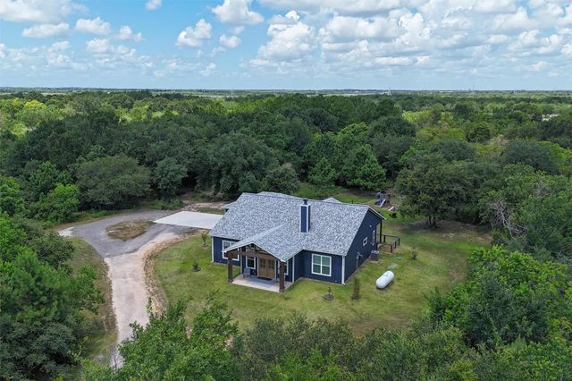 6115 San Leon Drive, Dickinson, TX 77539
