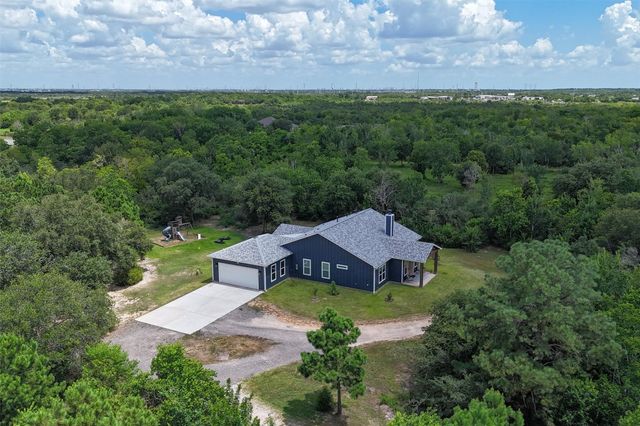 6115 San Leon Drive, Dickinson, TX 77539