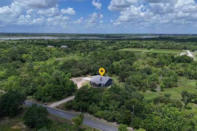 6115 San Leon Drive, Dickinson, TX 77539
