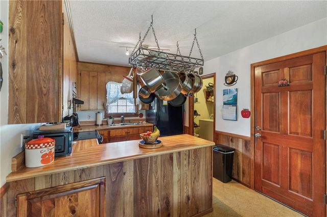 303 Meadow Drive, Seneca, SC 29678