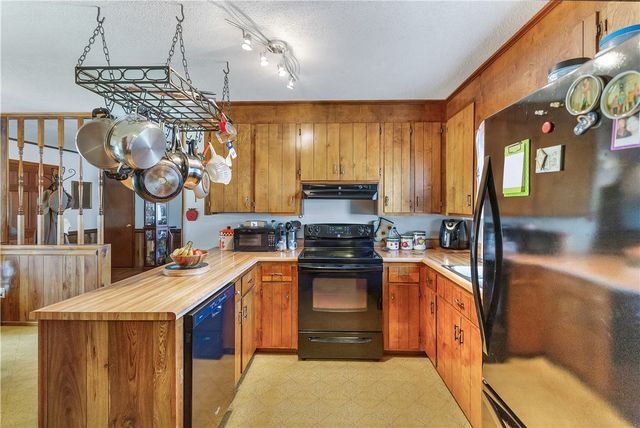 303 Meadow Drive, Seneca, SC 29678