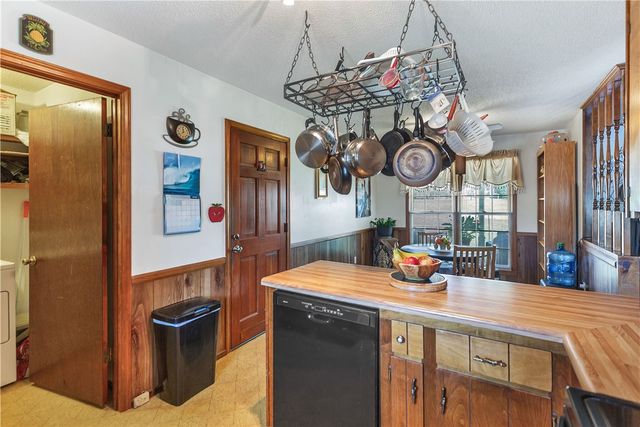 303 Meadow Drive, Seneca, SC 29678