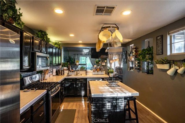40034 Denham, Palmdale, CA 93551