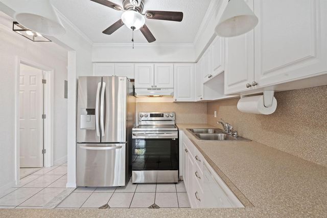 1780 SE 4th Street, Pompano Beach, FL 33060