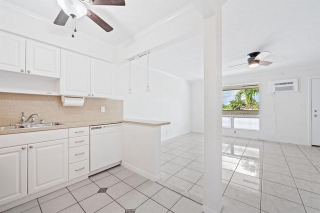 1780 SE 4th Street, Pompano Beach, FL 33060