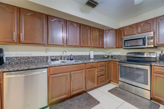 7661 NW 38th Court, Sunrise, FL 33351
