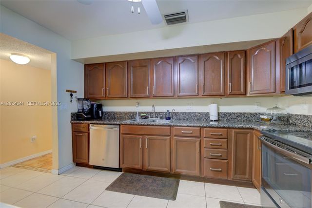 7661 NW 38th Court, Sunrise, FL 33351
