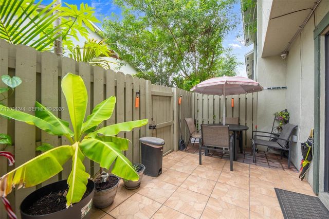 7661 NW 38th Court, Sunrise, FL 33351