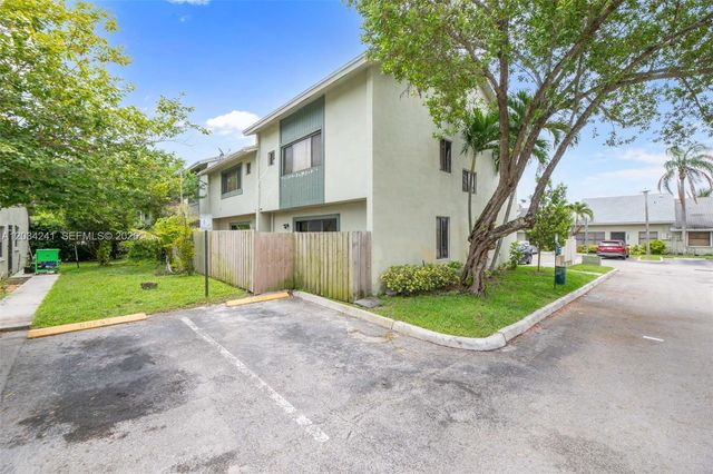 7661 NW 38th Court, Sunrise, FL 33351
