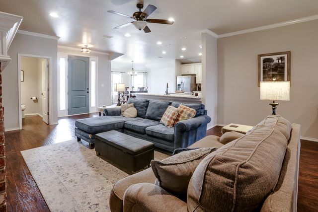 1406 N 14th Street, Wolfforth, TX 79382